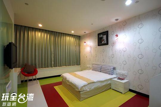 85 Happy Holiday Hotel Kaohsiung Exterior foto