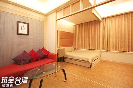 85 Happy Holiday Hotel Kaohsiung Exterior foto